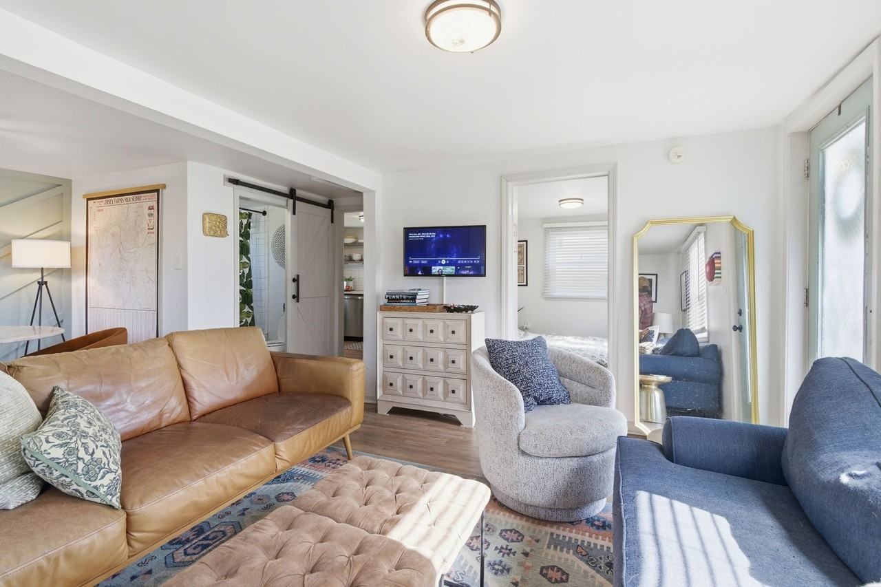 2100 Jones Cir #1 - Photo 6 of 26