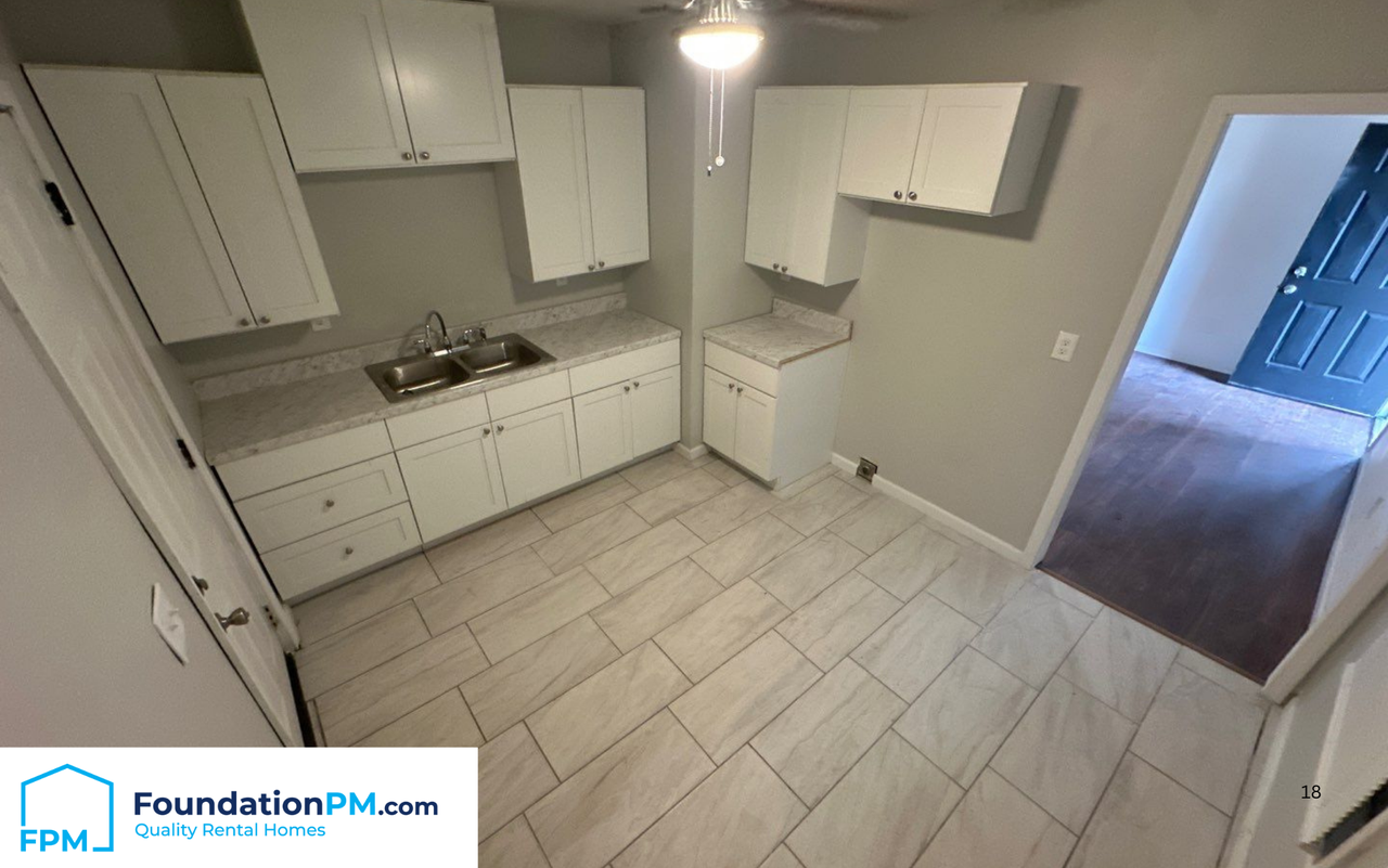 1663 Humber St #1 - Photo 3 of 14