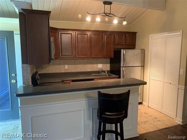 4211 Flint Rd - Photo 2 of 7