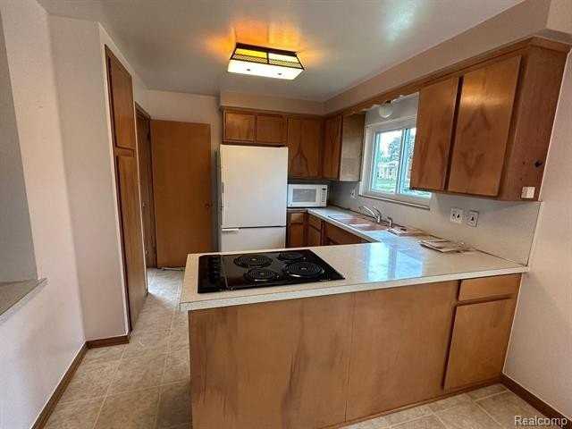 28876 Palm Beach Dr - Photo 2 of 12