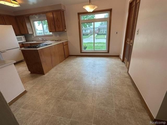 28876 Palm Beach Dr - Photo 3 of 12