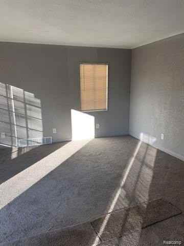 19716 Fenmore St - Photo 4 of 5