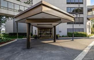 1001 W Jefferson Ave - Photo 1 of 1