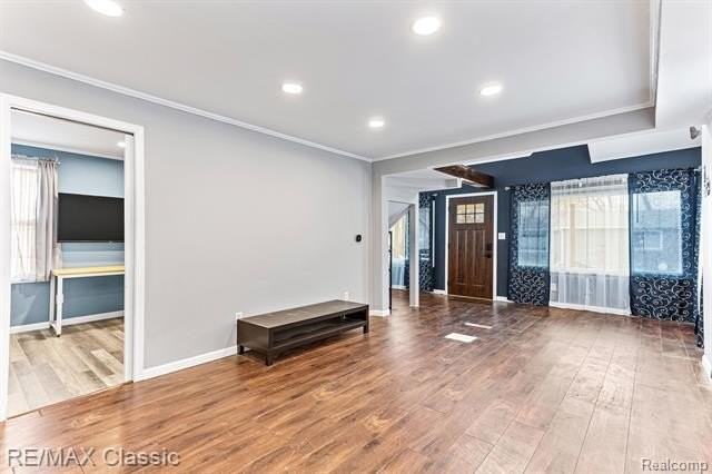 217 Endwell St - Photo 3 of 24