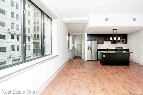 10 Grand River Ave - Photo 3 of 9