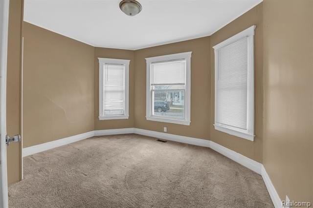 79 E Pleasant St - Photo 4 of 13