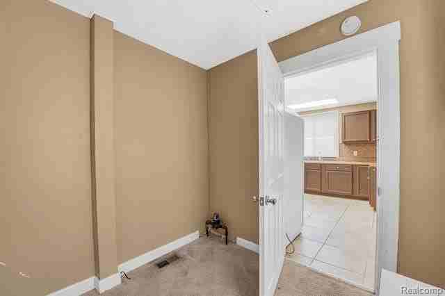 79 E Pleasant St - Photo 5 of 13