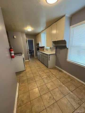 13411 Tacoma St - Photo 7 of 15