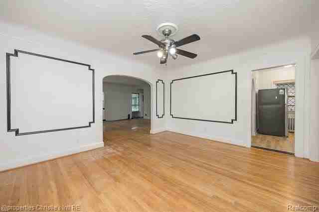 16581 Baylis St - Photo 4 of 34