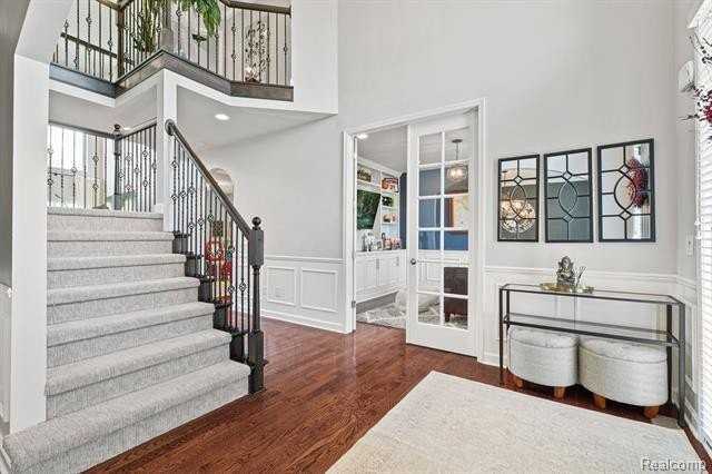 16946 Niagara Ct - Photo 6 of 50