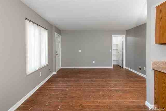 15820 Orchard Ln - Photo 5 of 20