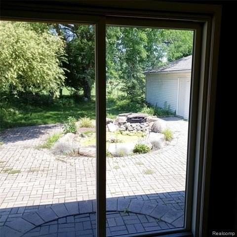 26656 Rouge River Dr - Photo 7 of 12