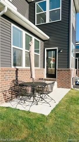 4932 Glenora Dr - Photo 4 of 32