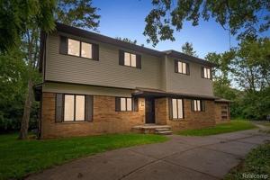 featured image of 4866 Walnut Lake Rd