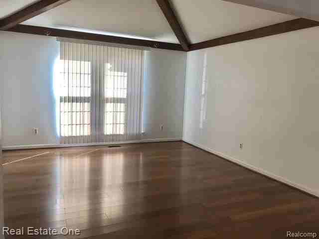 37147 Evergreen Dr - Photo 4 of 28