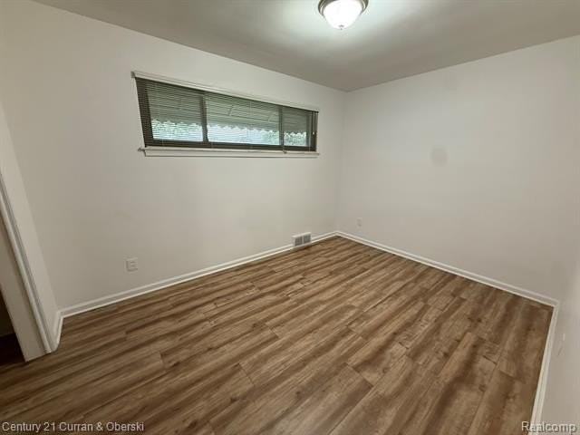 2210 Nightingale St - Photo 7 of 8