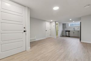 featured image of Crytallina Nera Drive 178 Avenue