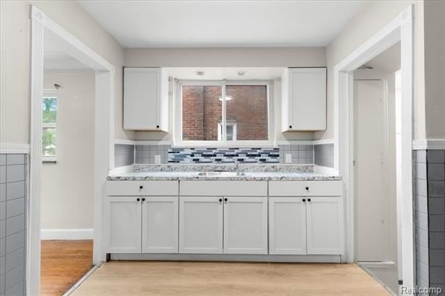 11110 Wayburn St - Photo 7 of 18