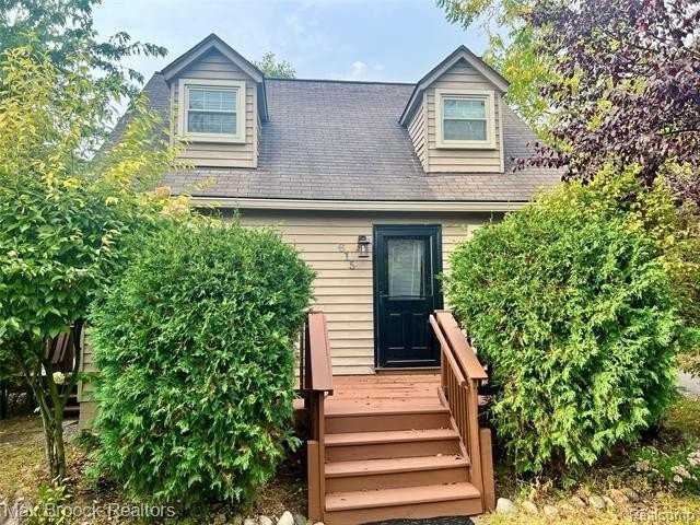 615 Leon Rd - Photo 2 of 21