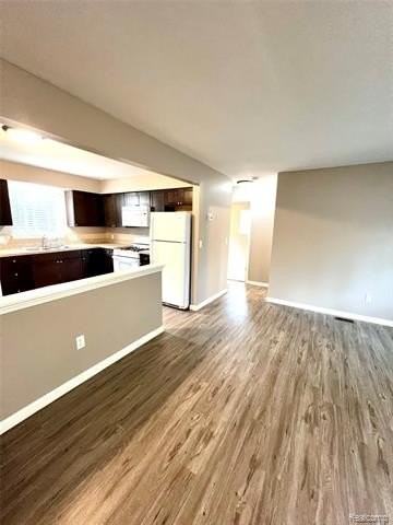 9097 Garfield Dr - Photo 3 of 12