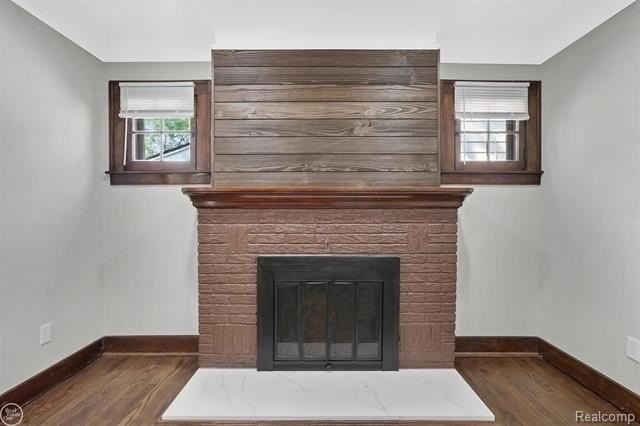 208 W Webster St - Photo 6 of 20