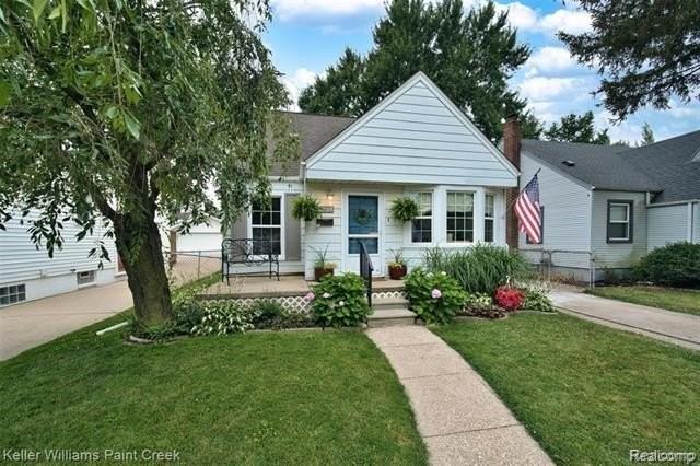 2259 Cambridge Rd - Photo 2 of 20