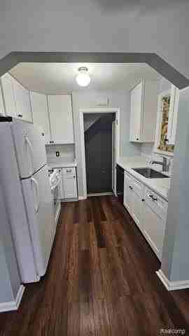 2259 Cambridge Rd - Photo 4 of 20