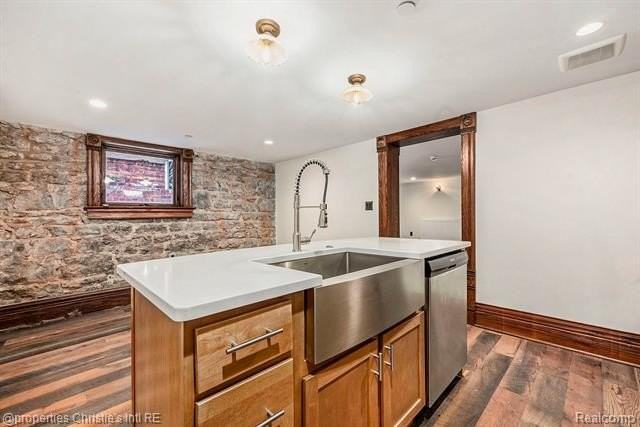 701 W Canfield St #G1 - Photo 6 of 25