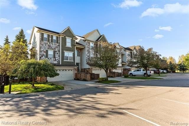 29 Lyons Ct - Photo 5 of 43