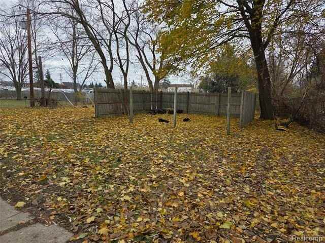 261 Spring Park - Photo 3 of 15