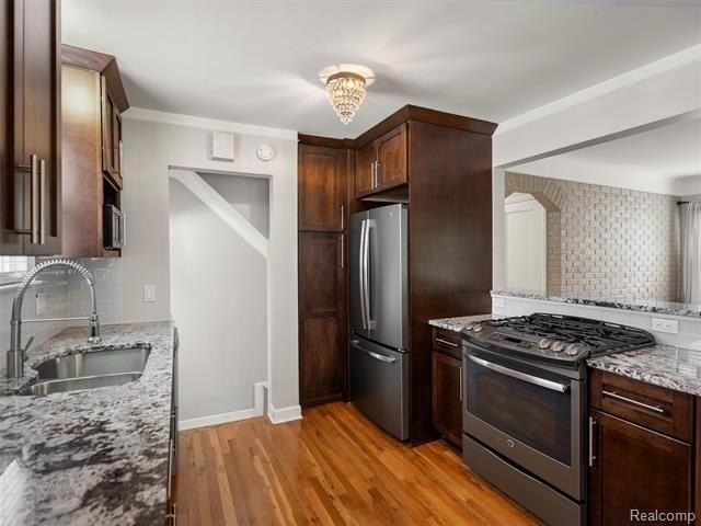 212 Devillen Ave - Photo 6 of 16