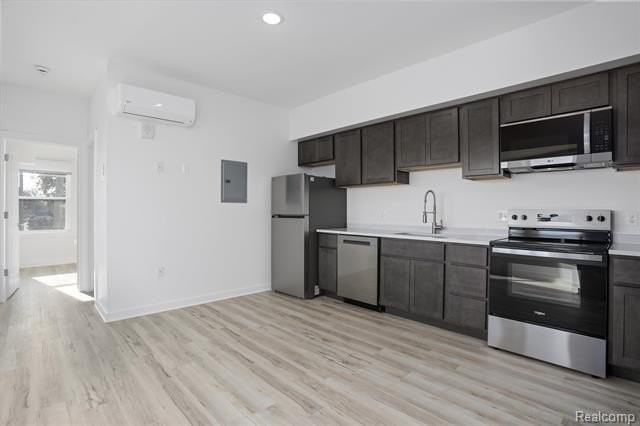 799 E Grand Blvd #7 - Photo 3 of 13