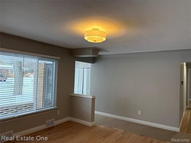53314 Starlite Dr - Photo 2 of 20