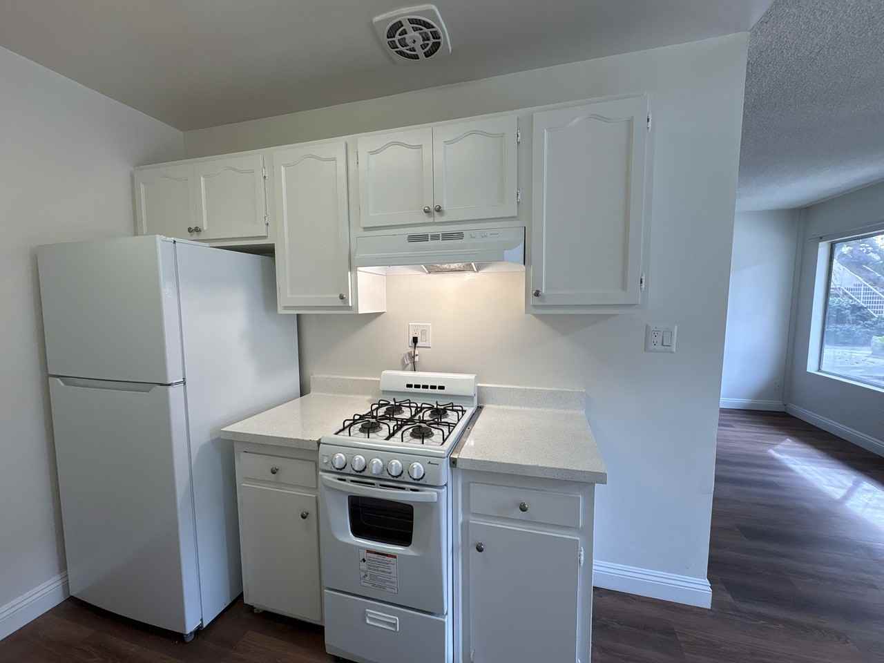 9781 Acacia Avenue #10 - Photo 5 of 10