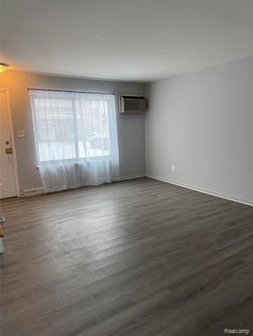 29270 Tessmer Ct - Photo 2 of 9