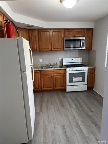 29270 Tessmer Ct - Photo 4 of 9