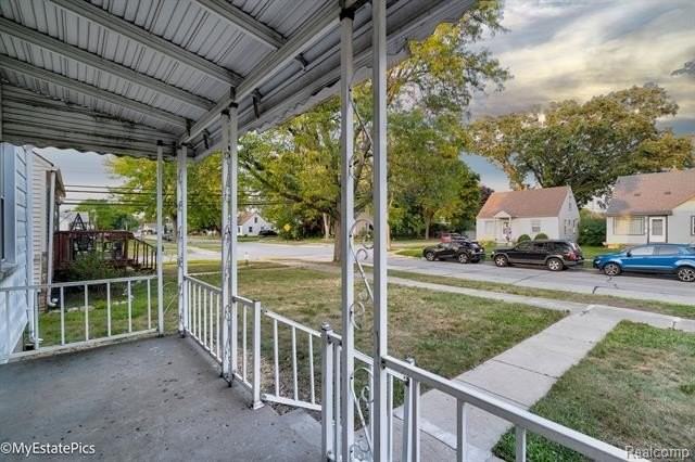 6151 Helen St - Photo 6 of 38