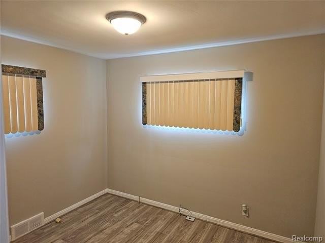 23091 Sussex St - Photo 3 of 14