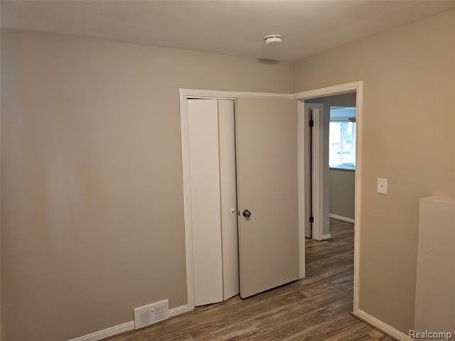 23091 Sussex St - Photo 4 of 14
