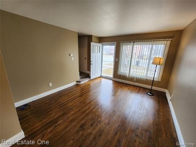 8741 W 9 Mile Rd - Photo 4 of 19