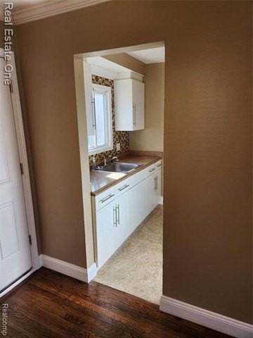 8741 W 9 Mile Rd - Photo 6 of 19