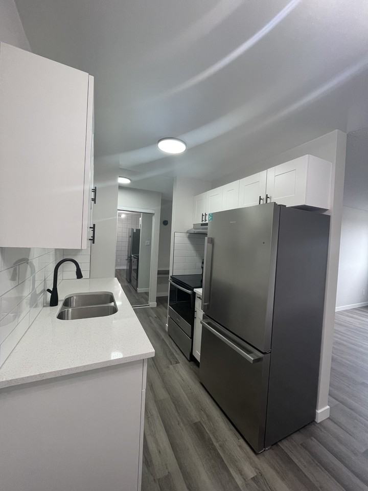 The Edward - Photo 3 of 10