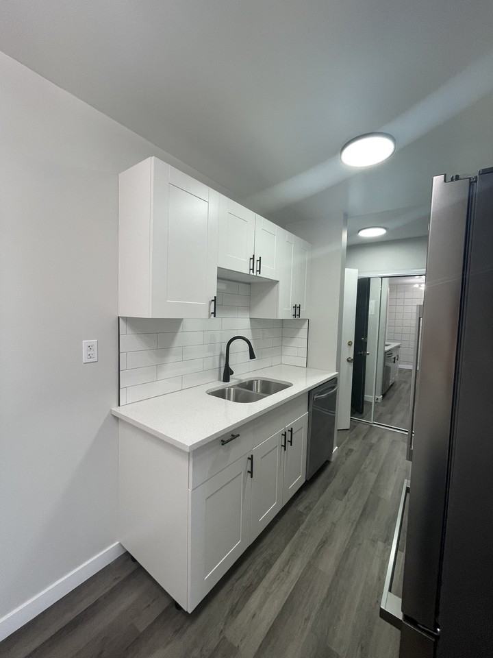 The Edward - Photo 4 of 10