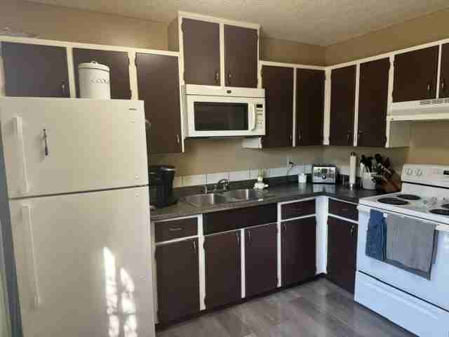 Leduc FourPlex - Photo 6 of 19