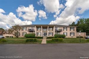 featured image of 6109 Orchard Lake Rd #203