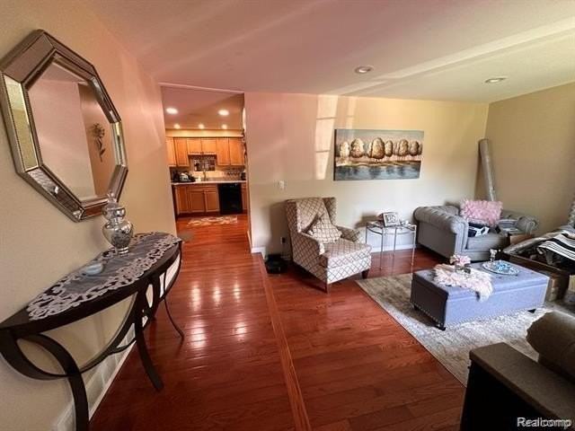 39752 Edmundton Dr - Photo 2 of 8