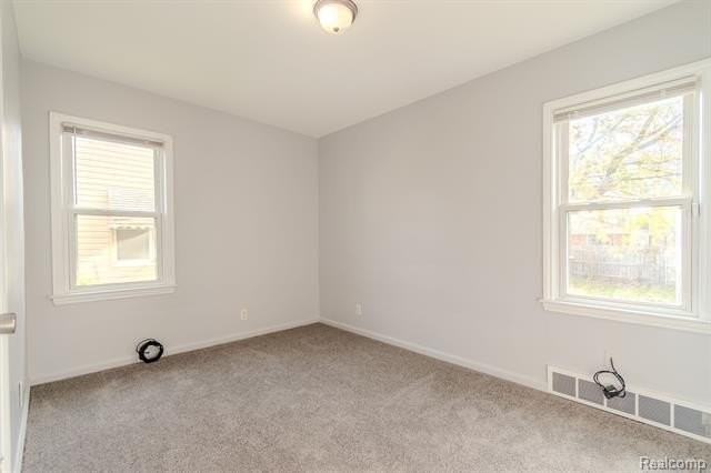 8126 Standard - Photo 5 of 15