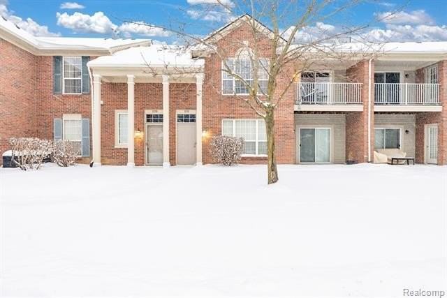 8208 Chesapeake Cir - Photo 2 of 35