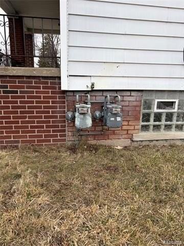 5902 Wayburn St - Photo 6 of 26