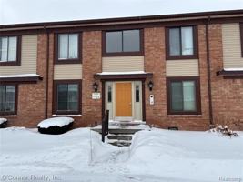 featured image of 1975 Michigan Ave